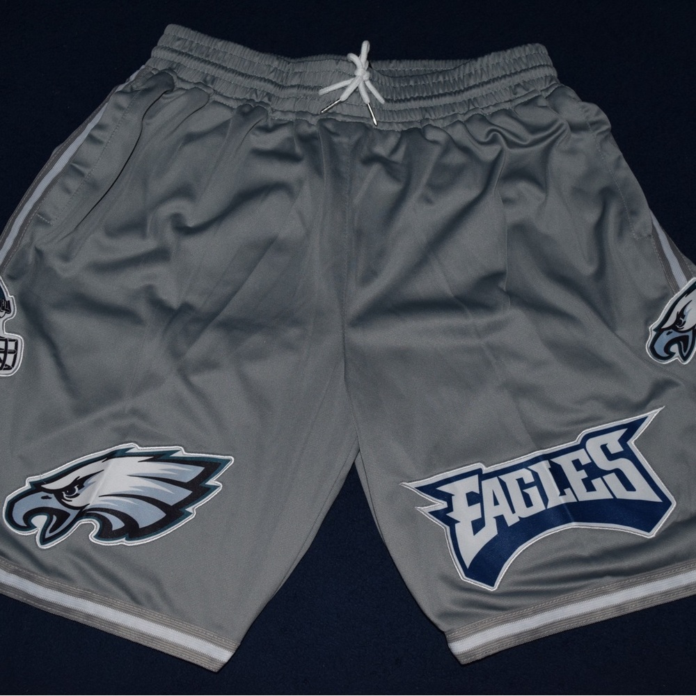 Philadelphia eagles basketball shorts L